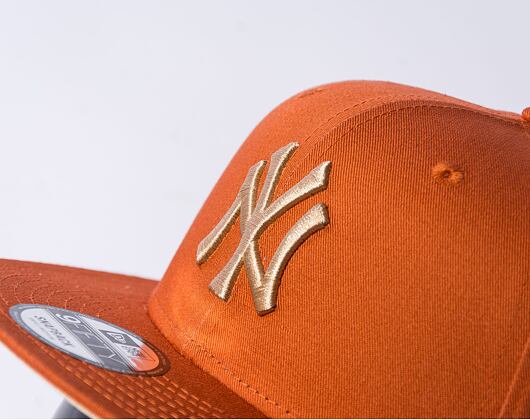 Kšiltovka New Era 9FIFTY MLB Side Patch New York Yankees Redwood / Oat Milk