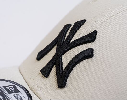 Kšiltovka New Era 39THIRTY MLB League Essential New York Yankees Stone / Black