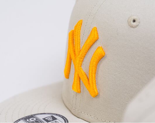 Kšiltovka New Era 9FIFTY MLB League Essential New York Yankees Stone / Papaya