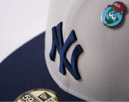 Kšiltovka New Era 59FIFTY MLB World Series Pin New York Yankees Stone / Navy