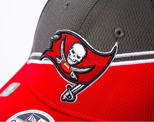 Kšiltovka New Era 9FORTY Stretch-Snap NFL Sideline 23 Tampa Bay Buccaneers Team Colors
