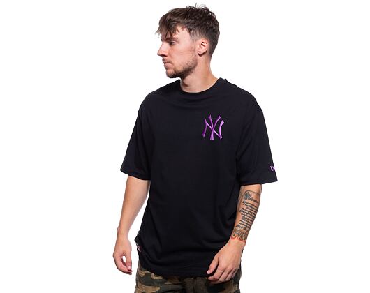 Triko New Era League Essentials Oversized Tee New York Yankees Black / Purple Nitro