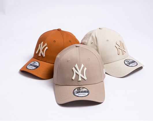 Kšiltovka New Era 9FORTY MLB League Essential New York Yankees Ash Brown / Off White