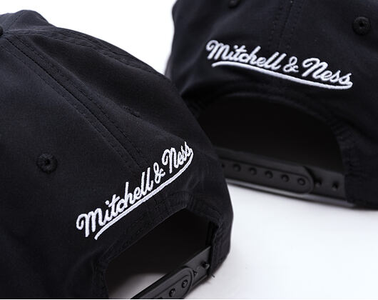 Kšiltovka Mitchell & Ness - NBA April Showers Snapback - Chicago Bulls - Black