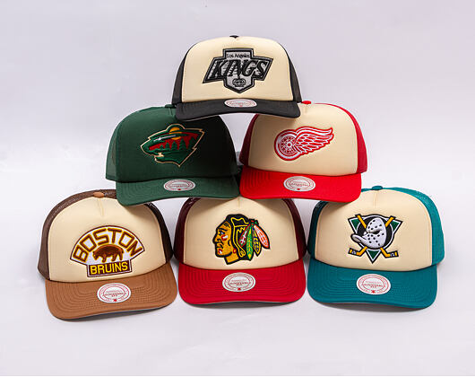 Kšiltovka Mitchell & Ness - NHL Vintage Block Trucker - Boston Bruins - Cream