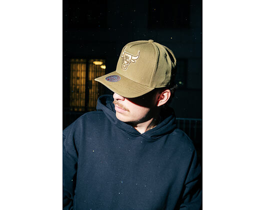 Kšiltovka Mitchell & Ness - NBA Fashion Basic Pro - Chicago Bulls - Olive