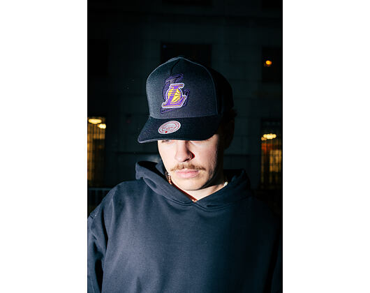 Kšiltovka Mitchell & Ness - NBA Tilted Pro Snapback - Los Angeles Lakers - Black