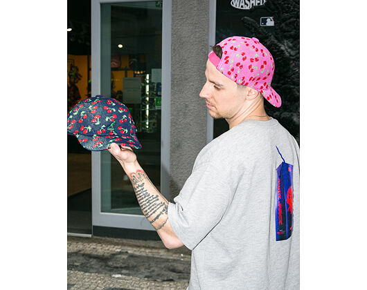 Kšiltovka Kangol - Tropic Cherry Spacecap - Navy