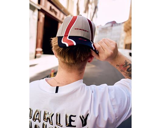 Kšiltovka Oakley - Wave Cap - Cement/Black/Iron Red