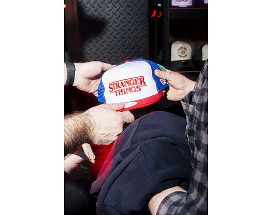 Kšiltovka New Era - Foam Trucker 19TWENTY - Stranger Things - Blue