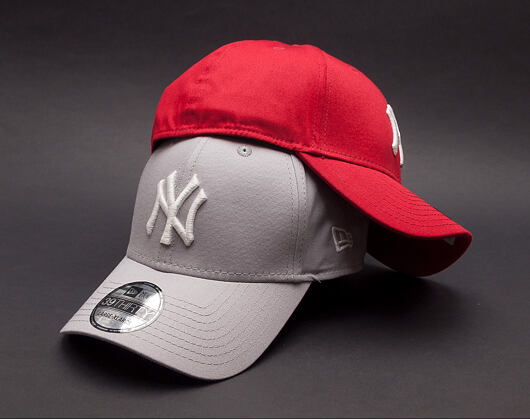 Kšiltovka New Era - MLB Essential 39THIRTY - NY Yankees - Scarlet