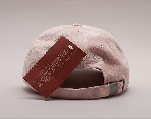 Kšiltovka Mitchell & Ness Micro Suede Slouch Chicago Bulls Light Pink Strapback
