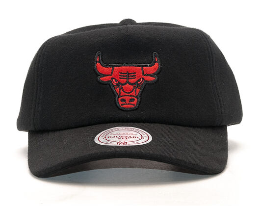 Kšiltovka Mitchell & Ness Throwback Chicago Bulls Black Snapback