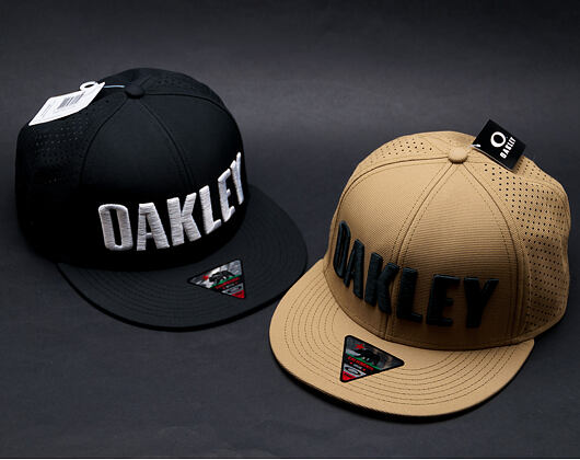 Kšiltovka Oakley Perf Hat Blackout Snapback