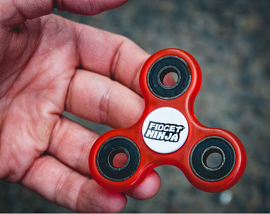 Hit internetu Spinner Fidget Ninja Red