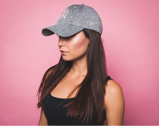 Dámská Kšiltovka New Era Tech Jersey New York Yankees 9FORTY Gray/Pink Strapback
