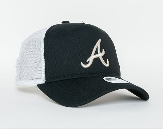 Dámská Kšiltovka New Era Essential Trucker Atlanta Braves 9FORTY Black/Silver Wing Snapback