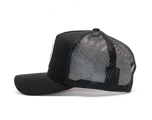 Kšiltovka Ari Ink Tattoo Crown Badge Trucker Black Snapback