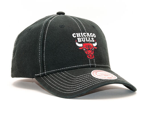 Kšiltovka Mitchell & Ness Chicago Bulls Contrast Cotton Black/Red Snapback