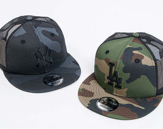 Kšiltovka New Era 9FIFTY Trucker New York Yankees Essential Marine Navy Camo/Black Snapback
