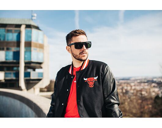 Bunda New Era Chicago Bulls Team Logo Varsity 2 Black
