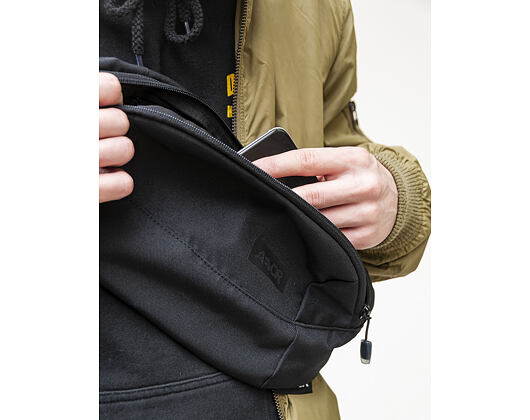 Taška Aevor Shoulder Bag Black Eclipse