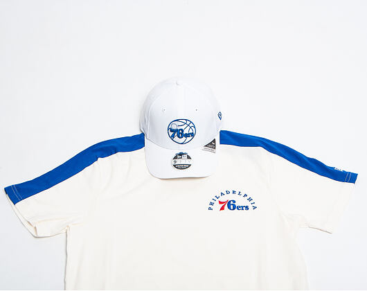 Triko New Era Arch Wordmark Philadelphia 76ers Off White