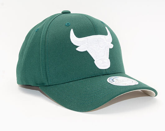 Kšiltovka Mitchell & Ness Chicago Bulls 479 White Out 110