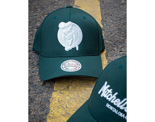 Kšiltovka Mitchell & Ness Boston Celtics 479 White Out 110