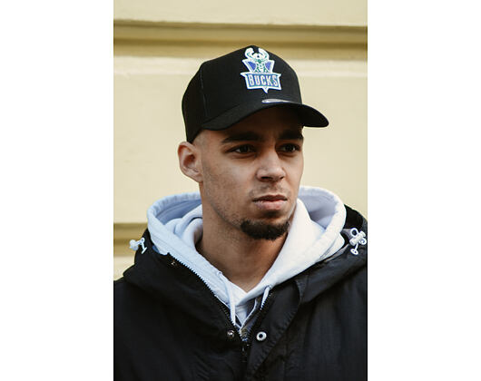 Kšiltovka Mitchell & Ness Milwaukee Bucks 602 Team Logo Classic Trucker