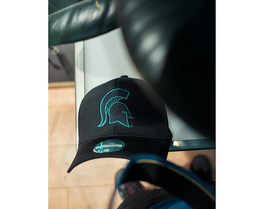 Kšiltovka Mitchell & Ness Michigan State Spartans 653 Monochrome 110