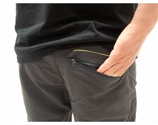 Kraťasy Helly Hansen Crewline Cargo Shorts 980 Ebony