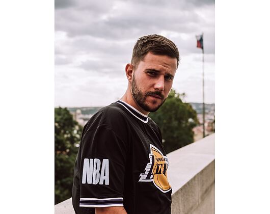 Triko New Era NBA Oversized Applique Tee Los Angeles Lakers Black