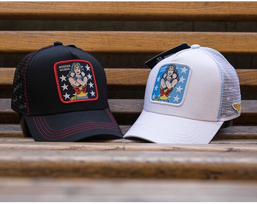 Kšiltovka Capslab Wonder Woman 2 Justice League Trucker Black WON2