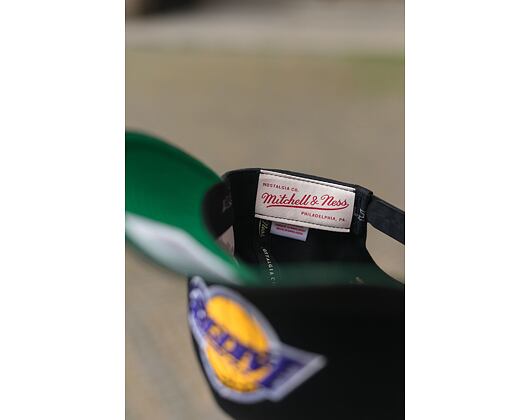 Kšiltovka Mitchell & Ness Los Angeles Lakers 537 Team Logo High Crown Black