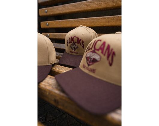 Kšiltovka Mitchell & Ness INTL849 New Orleans Pelicans Embrace 110 Snapback