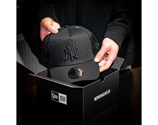Kšiltovka New Era - MLB Clean 9FORTY Trucker - NY Yankees - Black