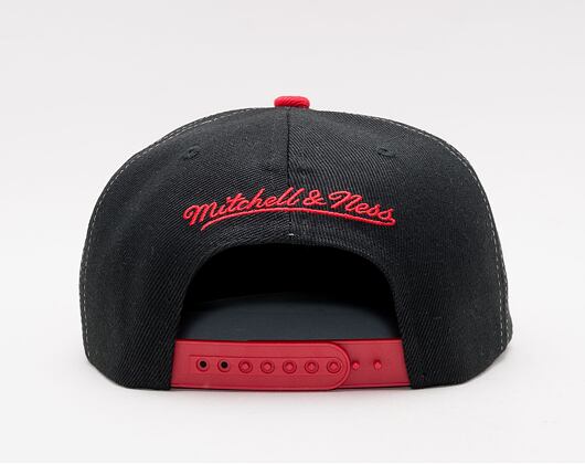 Kšiltovka Mitchell & Ness Sharktooth Snapback HWC Chicago Bulls Black / Red