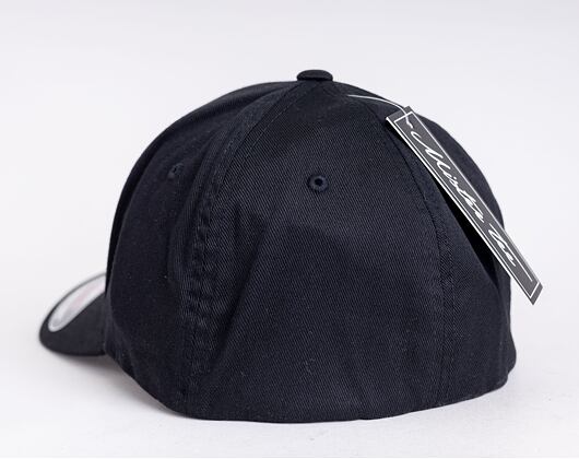 Kšiltovka Urban Classic Compton Flexfit Cap Black