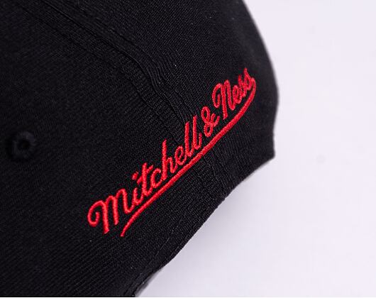 Kšiltovka Mitchell & Ness The Finals Snapback Chicago Bulls Black