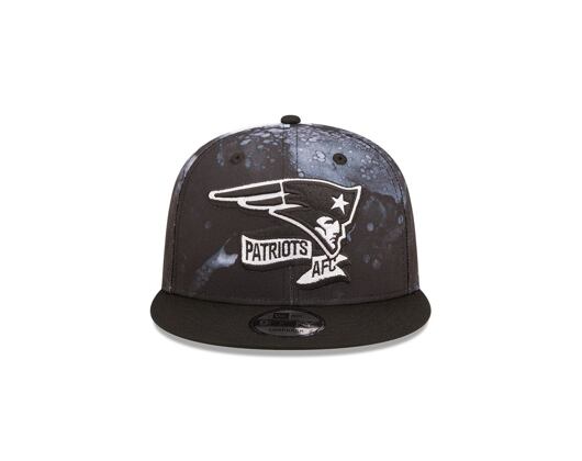 Kšiltovka New Era 9FIFTY NFL22 Sideline "Ink Dye" New England Patriots Black / White