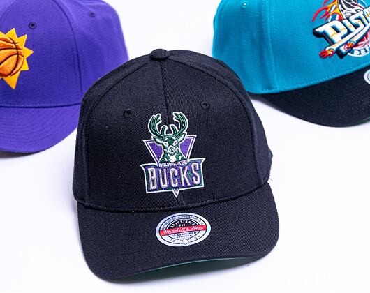 Kšiltovka Mitchell & Ness Classic Red Snapback Milwaukee Bucks Black