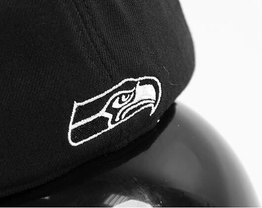 Kšiltovka New Era 39THIRTY NFL22 Sideline Seattle Seahawks Black / White