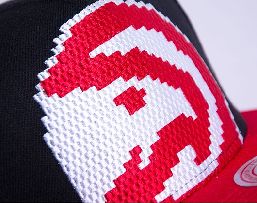 Kšiltovka Mitchell & Ness 8 BIT XL SNAPBACK ATLANTA HAWKS Black