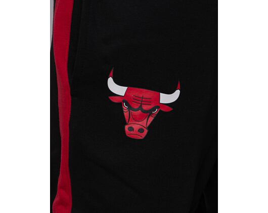 Tepláky New Era NBA Panel Joggerss Chicago Bulls Black/Red