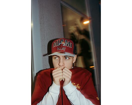 Kšiltovka New Era 59FIFTY Word Ark Miami Heat Team Color
