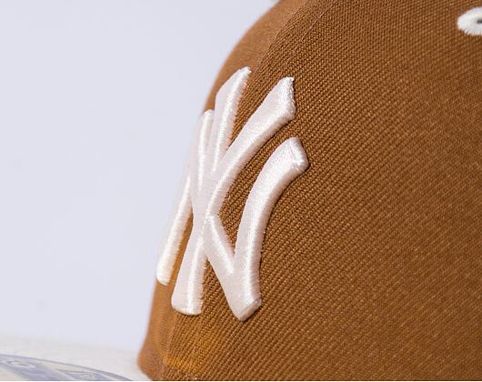 Kšiltovka New Era 59FIFTY MLB WS Sidepatch Trail Mix New York Yankees Toasted Peanut / Chrome White