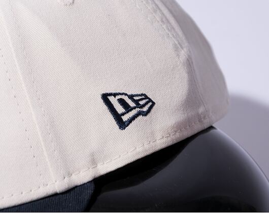 Kšiltovka New Era 9FORTY MLB New York Yankees Light Cream / Navy