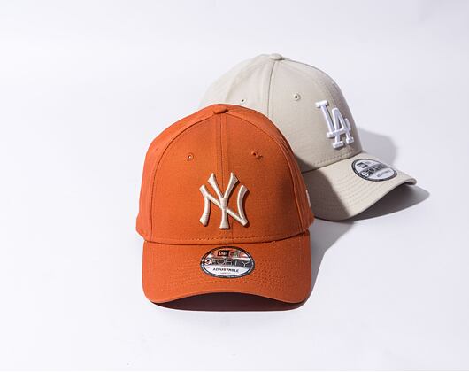 Kšiltovka New Era 9FORTY MLB League Essential New York Yankees Redwood / Stone