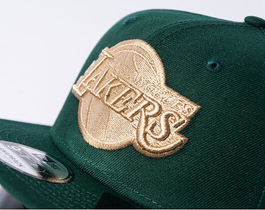 Kšiltovka New Era 9FIFTY NBA Repreve Los Angeles Lakers Dark Green / Oat Milk